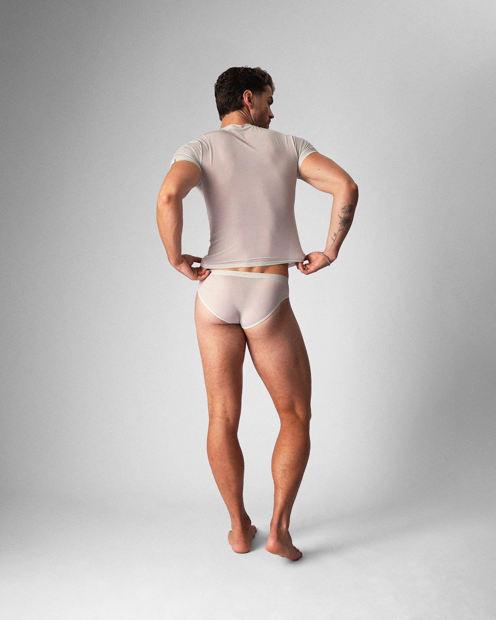 TEAMM8 Allure Sheer Cropped Tee Platinum (view 3)